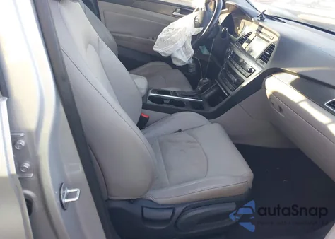 2016 Hyundai Sonata Sport z USA, uszkodzony, nr VIN 5NPE34AF1GH428986